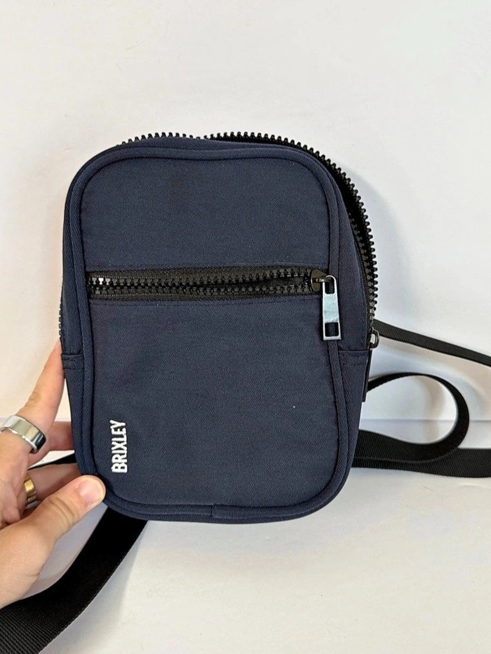BRIXLEY Jet Crossbody Sling Crossbody Bag in Blue
